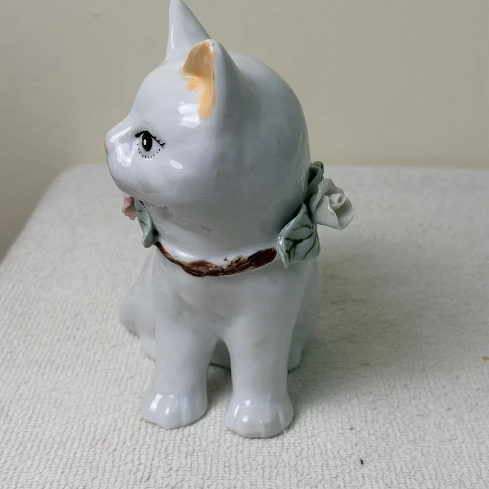Vintage White Ceramic Cat sitting Pink Yellow Raised Flowers 6